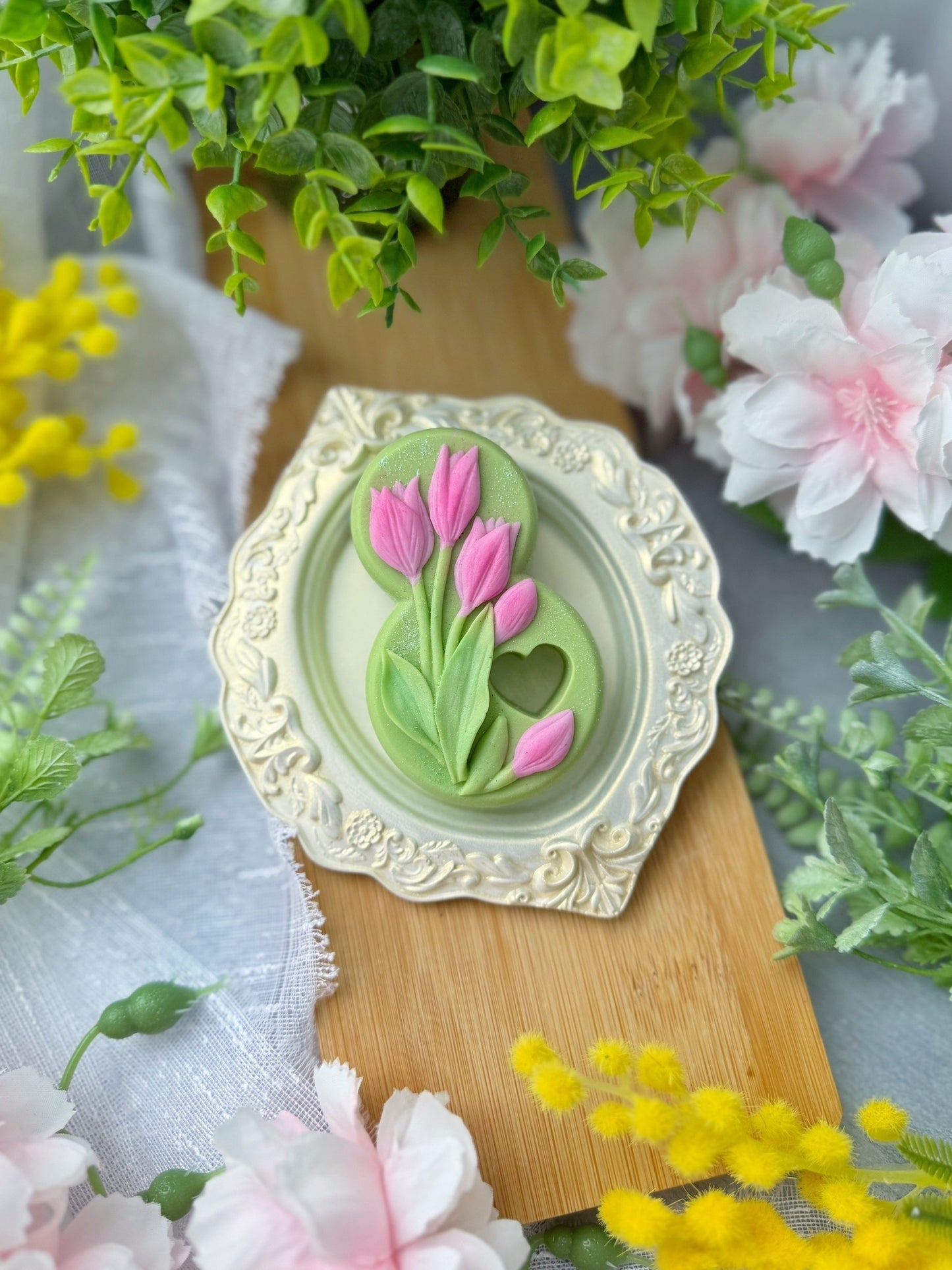 Silicone mold  "Eight with Five Tulips"